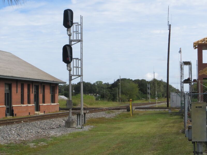 Datei:Railway.Signal.Plant.City.1.jpg